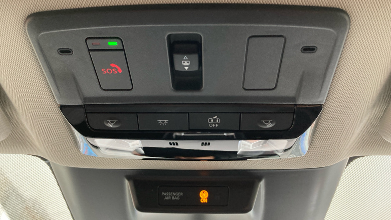 Nissan Qashqai 1.3 DiG-T MH N-Connecta [Glass Roof] 5dr Petrol Hatchback